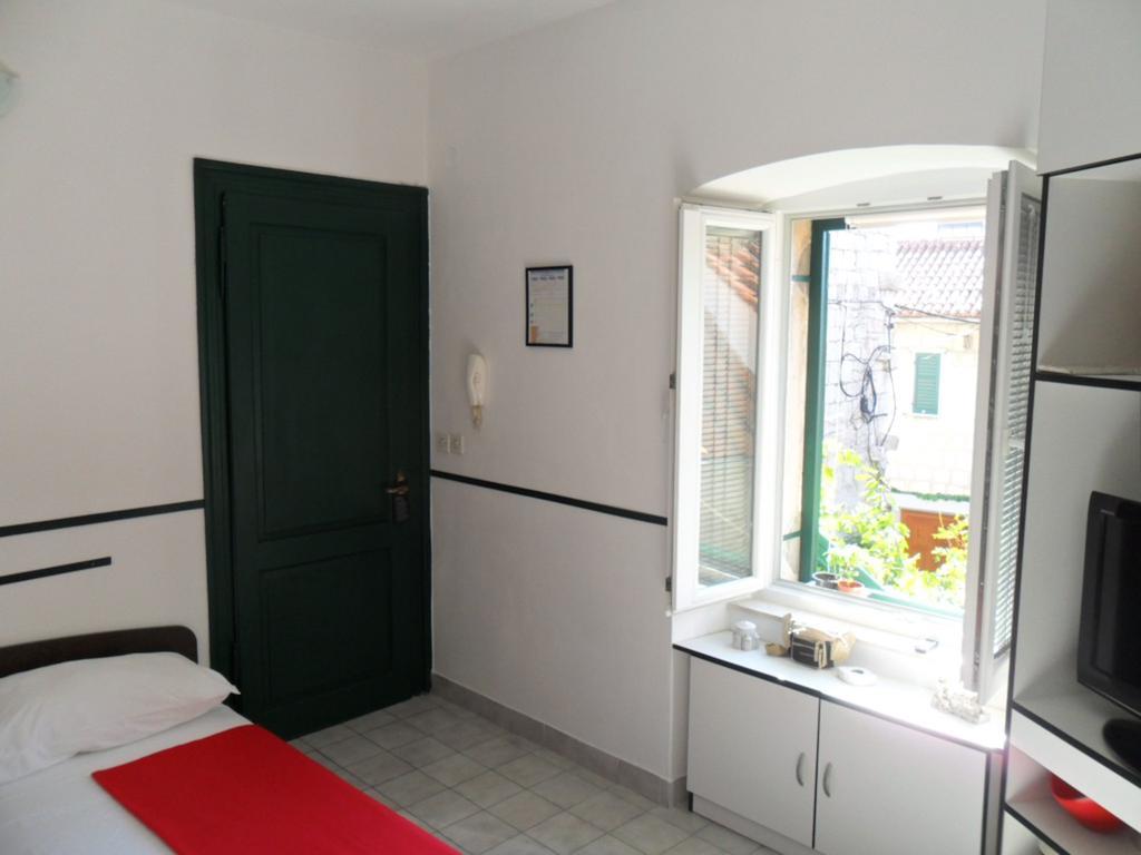 Apartments Villa Dube Spalato Esterno foto